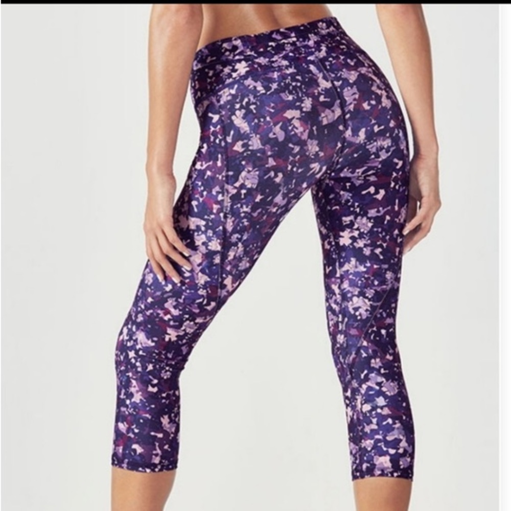 Fabletics Purple Pattern Gia PowerLite Capri Leggings, Size Large